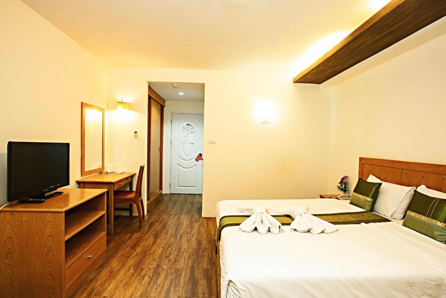Tm Land Hotel Phra Nakhon Si Ayutthaya Exteriör bild